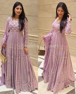 Lanzamiento de un nuevo diseñador Party Wear Look Gown Bottom y Dupatta Faux Georgette con bordado pesado Trabajo de secuencia de 5 mm - Product Image 1