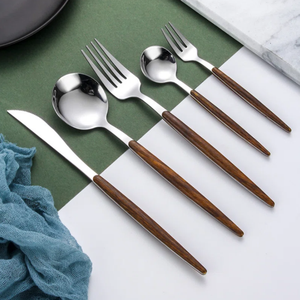 Ensemble de couverts en métal d'apparence unique et élégante vaisselle de table ensemble de couverts pour événement de mariage couteau à dîner cuillère fourchette décor de restaurant à la maison - Product Image 4