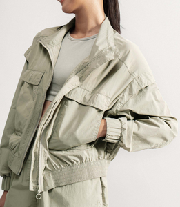 Veste de sport décontractée pour femme, respirante, en nylon, résistante aux UV, imperméable, coupe-vent, séchage rapide, coupe ample, cordon de serrage, unie, pour le quotidien - Product Image 1