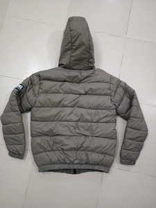 Fabricante de alta calidad Chaquetas de invierno cortas impermeables de talla grande Diseñador de burbujas de nylon Reversible Puff Filled para hombres - Product Image 4