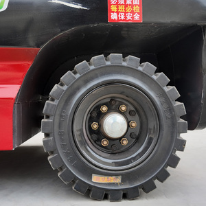 Forklift Listrik Berkualitas Tinggi dari Cina 3.5 Ton, Peralatan Penanganan Barang Gudang Bertenaga Baterai 72V, Ban Solid, Bersertifikasi CE ISO Baru - Product Image 4