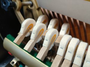 Yamahas U10BL Upright Piano Japan Import Solid Build Reliable Acoustic Piano Excellent Condition U1 U2 U3 - Product Image 5