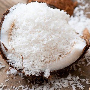 Quantité en vrac de noix de coco desséchée haute teneur en matières grasses fine et moyenne qualité prix le moins cher produit au Vietnam - Product Image 2