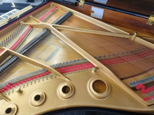 เปียโนแกรนด์ Kawai KG3C 88 คีย์ คีย์บอร์ดไม้แท้แบบถ่วงน้ำหนัก สไตล์คลาสสิกแบบมืออาชีพ ติดตั้งบนพื้น - Product Image 3