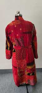 Hecho a mano Kantha Patchwork poliéster suelto invierno bohemio Kimono chaqueta cinturón cuello en V Multicolor Vintage Unisex Loungewear Robe - Product Image 5