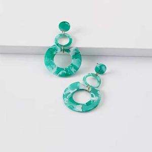 Pendientes artesanales de resina de moda hechos a mano para mujer forma de amor única pendientes joyería Opción de regalo - Product Image 4