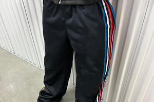 Streetwear personnalisé coupe-vent pantalon de survêtement à rayures latérales logo brodé 100% coton Baggy Jogger pantalon de survêtement évasé en nylon pour hommes - Product Image 2