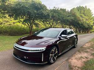 Lucid Air Dream Edition Performance 2022, hautement équipée, groupe motopropulseur à trois moteurs, berline rouge zénith au lithium, 1 111 ch, légère - Product Image 3