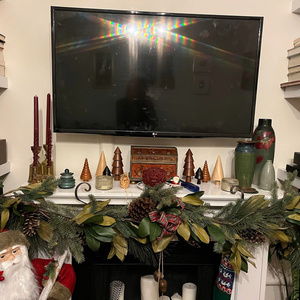 Crea el ambiente festivo perfecto con un árbol bellamente decorado, que aporta alegría y elegancia a cada habitación - Product Image 3