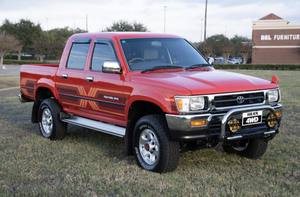 Buena Oferta para Toyota Hilux SSR 4x4 de 1993, Camioneta del Mercado Japonés, 3300 Millas, Transmisión Manual de 5 Velocidades, 4WD - Product Image 2