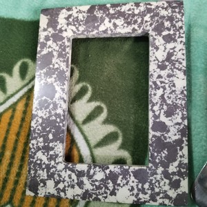 Cadre photo élégant en forme de marbre, design bicolore pour présenter les souvenirs de Noël, directement de l'usine - Product Image 1