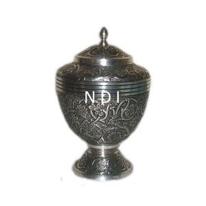 Urnes de crémation en laiton de qualité supérieure Finition en bronze antique Cendres pour adultes Mémorial funéraire Cendres pour adultes Urnes de crémation - Product Image 6