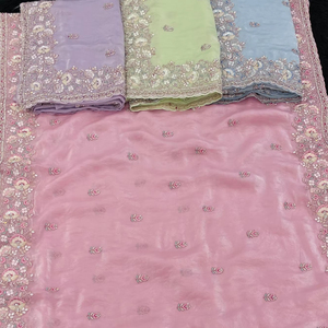 Parampara Gold Crush Beaded Elegance Tela de seda de estilo tradicional bordada con cuentas - Product Image 1