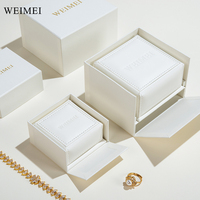 Boîte d'emballage pour bijoux en cuir carrée orange et blanche de haute qualité avec logo personnalisé WEIMEI, nouvelle conception, avec boîte extérieure en papier