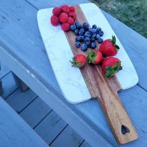 Grande planche à découper en bambou d'acacia biologique de haute qualité moderne et personnalisée nouveauté fabricant indien prix raisonnable - Product Image 5