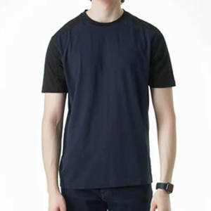 100% coton BELLA + CANVAS T-shirt unisexe à séchage rapide pour homme - Product Image 5