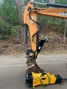 Mini-excavatrice sur chenilles CX37C d'occasion, compacte et hydraulique, idéale pour la construction, l'agriculture et l'aménagement paysager - Product Image 5