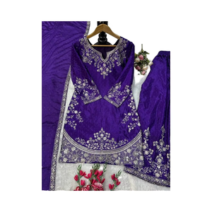 ชุดเสื้อและกางเกงยีนส์สีน้ำเงินสวยงาม พร้อมผ้าคลุมไหล่ลายสัตว์ สไตล์หวาน ทรงหลวม งานปักถักโครเชต์ ไซส์ XL - Product Image 1