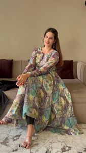 New One Anarkali Suit Owned Real Modeling Summer Collection Traje Anarkali en nuevo estilo elegante a precio mayorista La mejor calidad - Product Image 2