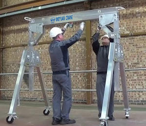 Grue à portique mobile miniature portable à 4 roues, hauteur de levage de 2 m à 3 m, pour les chantiers de construction - Product Image 6