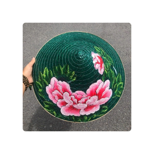 Chapeau conique d'herbe de carex Chapeau conique d'herbe de carex de Lotus bleu Chapeau de paille traditionnel vietnamien tissé à la main Matériau écologique durable - Product Image 1