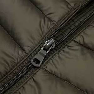 Veste matelassée pour hommes à logo personnalisé OEM Veste d'hiver en duvet pour hommes au chaud avec logo personnalisé du client - Product Image 6