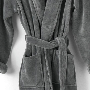 Robe de chambre en molleton de flanelle en peluche de luxe Ensemble de peignoirs d'hiver à col à capuche pour femmes - Product Image 4