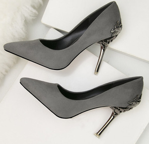 2026 Nouvelle Vente Chaude <span class=keywords><strong>Chaussures</strong></span> <span class=keywords><strong>Femme</strong></span> de <span class=keywords><strong>Luxe</strong></span> de Haute Qualité Escarpins à Talons Hauts Bout Pointu pour Femmes - Product Image 3