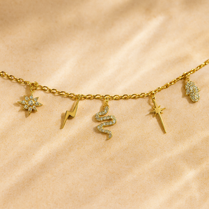 Pulsera de Eslabones con Dijes de Moda - Product Image 4