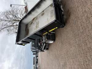 NOUVEAU Mitsubishi FUSO eCanter 9C18 avec dispositif de crochetage, transmission automatique, benne basculante - Product Image 5