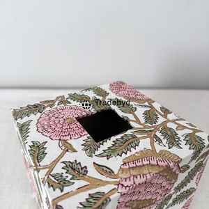 กล่องใส่กระดาษทิชชูและที่วางของตกแต่งบ้าน ทำจากไม้เคลือบลายพิมพ์ ดีไซน์สวยงาม เป็นมิตรกับสิ่งแวดล้อม ผลิตด้วยมืออย่างประณีต เหมาะสำหรับห้องนั่งเล่นในวันขอบคุณพระเจ้า - Product Image 5
