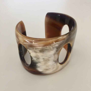 Bracelets et joncs modernes en corne découpée faits à la main et écologiques pour femmes et filles par SANIYA HANDICRAFT pour mariage - Product Image 6