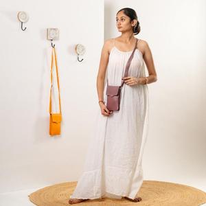 Bolso cruzado pequeño de piel de vaca de Diseño exótico de lujo para mujer, bolsillo tallado para teléfono móvil, pelo occidental, estilo oculto - Product Image 6