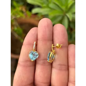 Pendientes Colgantes de Topacio Azul Suizo con Corte Corazón, Oro de 14K, Joyería Fina Hecha a Mano, Proveedor Mayorista de Piedras Preciosas - Product Image 1