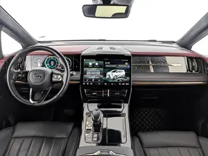 2024 M8 AWD Coche de bajo kilometraje con transmisión automática, volante a la izquierda, gasolina/eléctrico, en buen estado - Product Image 4