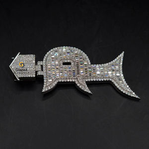 Pendentif de créateur lettre P en argent sterling 925 orné de moissanite VVS Clarity et de diamants ronds taille brillant - Product Image 2