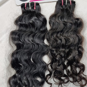 Extensions de cheveux naturels indiens bouclés de 22 pouces, cheveux vierges bruts indiens, extensions de cheveux humains de haute qualité, vente par Jerry - Product Image 1