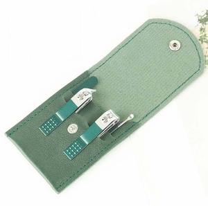 Juego de Cortaúñas Profesional de Alta Calidad de 4 Piezas en Colores Pastel para Pedicura y Manicura con Bolsa de Cuero, Pakistán - Product Image 5