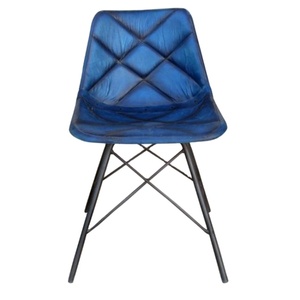 Silla de comedor de metal de hierro industrial y vintage con asiento de cuero genuino plegable para comedores de hoteles o villas en casa - Product Image 1