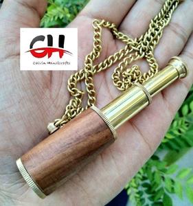 Mini telescopio de latón náutico agarre de madera 2 collar de cadena plegable colgante estilo telescopio regalo - Product Image 5