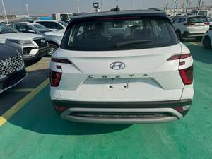 Hyundai Creta 2024 d'occasion en parfait état, faible kilométrage - Product Image 2