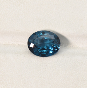 Lab London Blue Topaz AAA Grade Loose Oval Step Cut Stone 11X9mm a 16X12mm Tamaños para joyería - Product Image 1