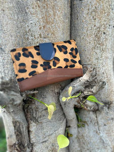 กระเป๋าคลัทช์หนังขนสัตว์สำหรับผู้หญิงหนังสัตว์รีไซเคิลหนังสัตว์แท้สีรุ้งกระเป๋าใส่บัตร ATM - Product Image 6