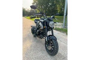 SUPER PREMIUM Moto de poche sportive 125cc à 4 vitesses, manuelle, sans fil/à batterie, d'origine américaine, avec acompte - Product Image 2
