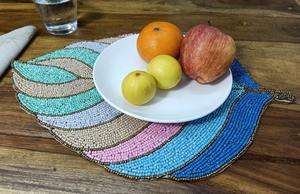 Manteles Individuales de Vidrio Hechos a Mano con Cuentas, 12x12 Pulgadas, Diseño Moderno y Lujoso para Bodas, Decoración de Mesa de Comedor con Diseño de Girasol - Product Image 5