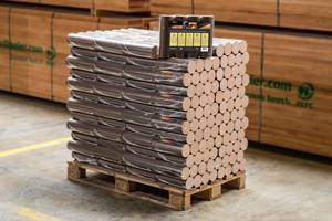 Briquettes de bois dur Nestro Top 960 kg sur palette (Modèle 87764) en hêtre et chêne pour foyer, four et chauffage, support pour braises - Product Image 4