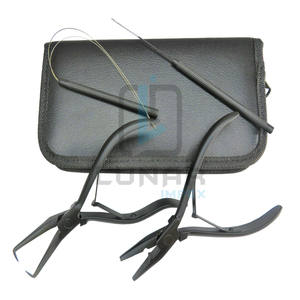 Kit de herramientas de extensión de cabello negro mate, caja de cuero de PVC con accesorios personalizados y etiquetado de marca personalizada - Product Image 1
