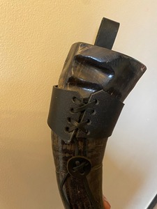 Cuerno vikingo artesanal para beber, único para entusiastas de la hidromiel, recreadores o coleccionistas de decoración - Product Image 2