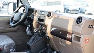 Toyota Land Cruiser Serie 79 LX V6 2025 Nuevo/Usado en Venta - Product Image 5