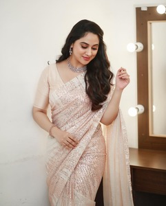 Georgette Saree-Blusa de diseño indio de 60 GM para mujer, blusa bordada con Secuencia, ropa de boda, novedad de moda - Product Image 3